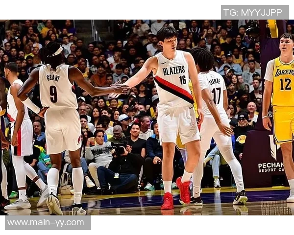 开拓者媒体人直言球队阵容问题严重三年后或将面临大换血